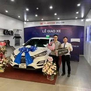 Bàn giao xe Hyundai cho khách hàng tại Nam Định Bàn giao xe Hyundai cho khách hàng tại Nam Định