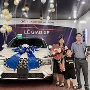 Bàn giao xe Hyundai cho khách hàng tại Nam Định Bàn giao xe Hyundai cho khách hàng tại Nam Định
